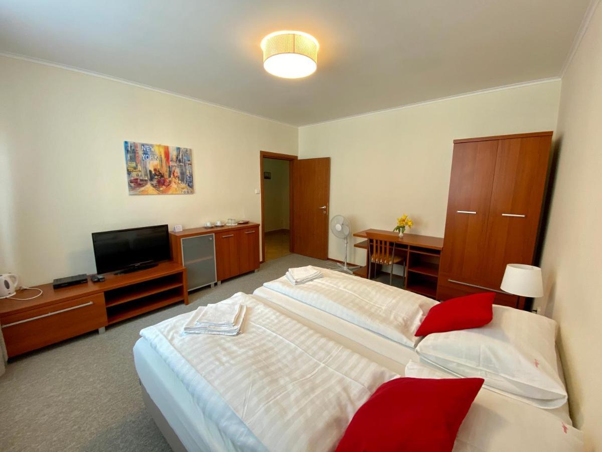 Penzion Le Monde Hotell Bardejov Exteriör bild