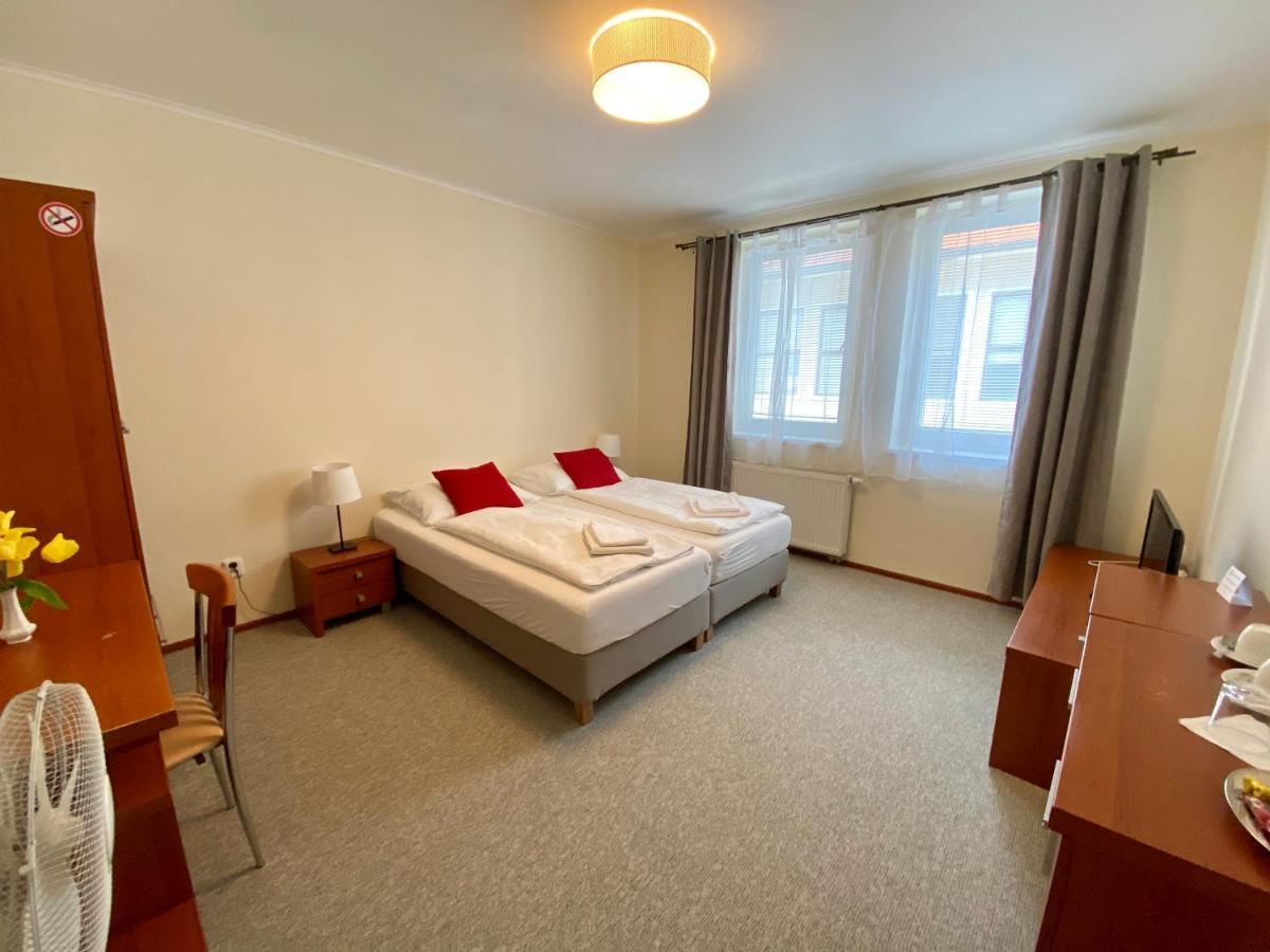 Penzion Le Monde Hotell Bardejov Exteriör bild