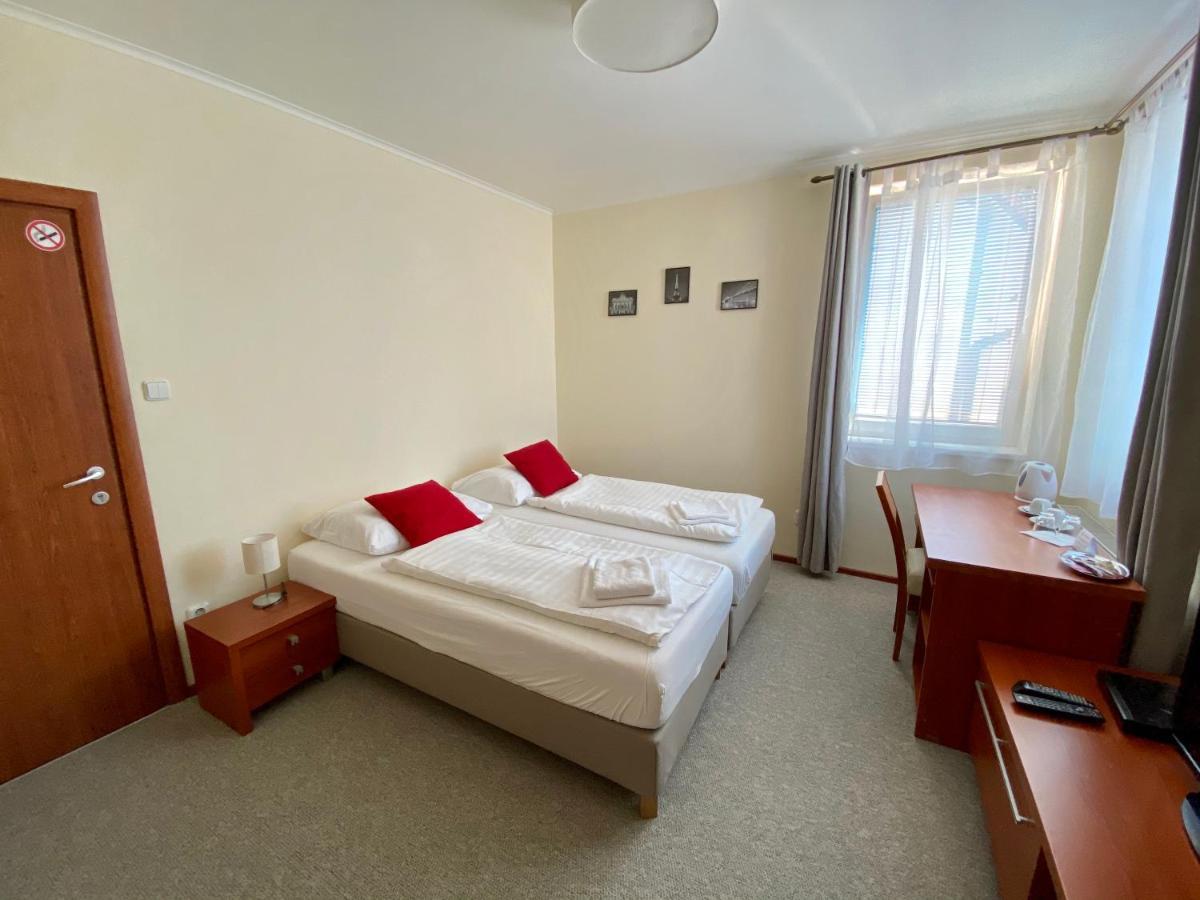 Penzion Le Monde Hotell Bardejov Exteriör bild